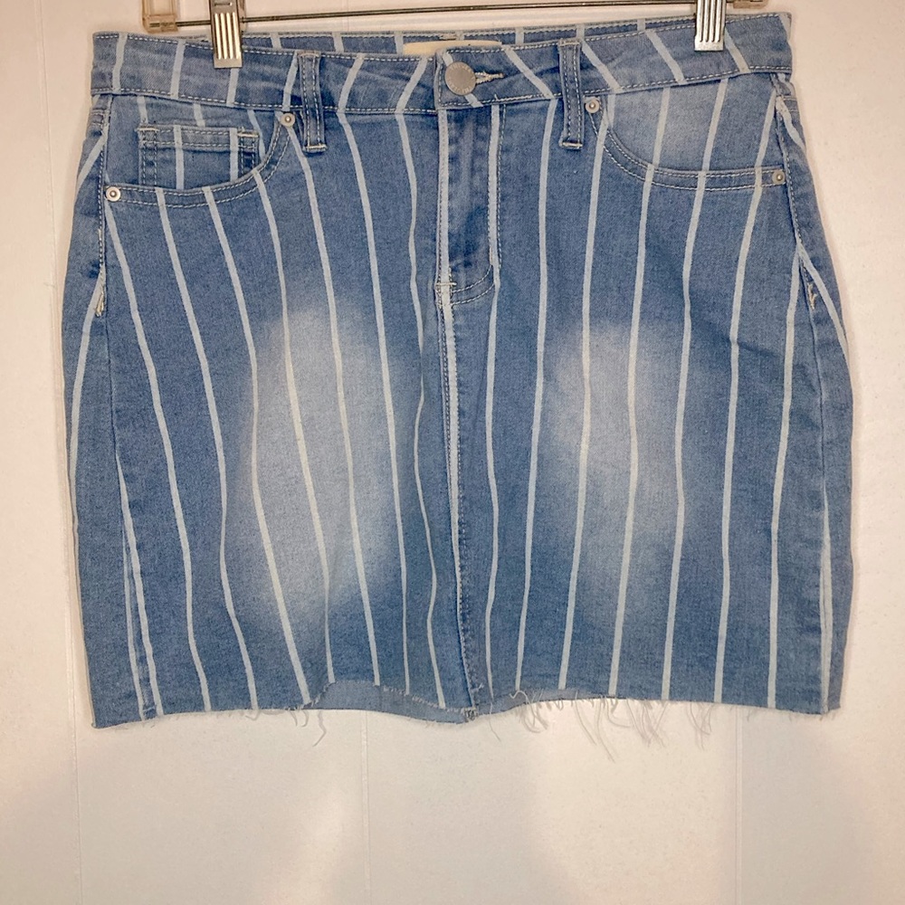 NWT YMI Junior Mid-Rise Striped Mini Skirt - Picture 2 of 4